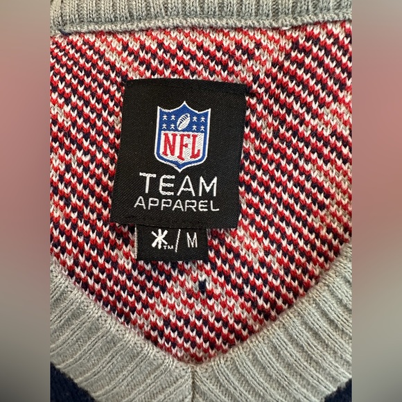 NFL Team Apparel Women’s NWT Size Medium New England Patriots Holiday Sweater - Picture 8 of 8